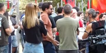 Sot vendoset për 14 protestuesit e arrestuar, qytetarët mblidhen para Gjykatës Penale