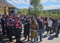 Protesta për ujin e pijshëm/ Përplasje mes banorëve dhe policisë, një person humb ndjenjat