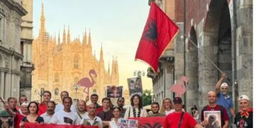 Diaspora në këmbë/ Për herë të 16-të, shqiptarët në Milano protestojnë: “Shqipëria nuk është në shitje”