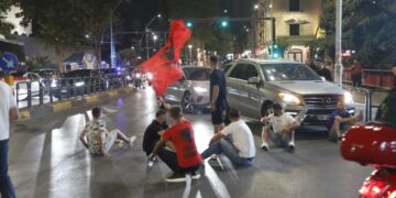 “Bllokim rruge dhe prishje të qetësisë publike”, arrestohet një protestues dhe procedohen 14 të tjerë