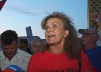 “Poshtë Balluku, poshtë Rama”/ Protestuesja nga Italia: Na kanë grabitur tokat, këta duhen rrëzuar patjetër