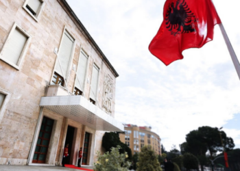 Mbledhja e qeverisë, emërime dhe shkarkime në drejtimin e dy institucioneve