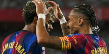 Tripleta e Rafinjas përmbys Sevijan, katalanasit marshojnë në La Liga