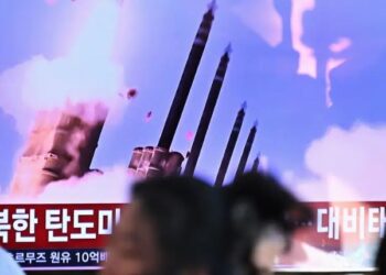 Koreja e Veriut lëshon dy raketa drejt Detit Lindor, reagon Seuli dhe Tokio