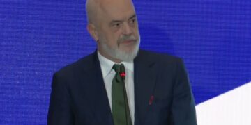 Konferenca Ndërparlamentare/ Rama sulmon përsëri protestuesit: Flamingot nuk duken aq bukur sa në foto