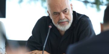 Edi Rama reagon për dorëheqjen e ministres së Shëndetësisë, Evis Sala