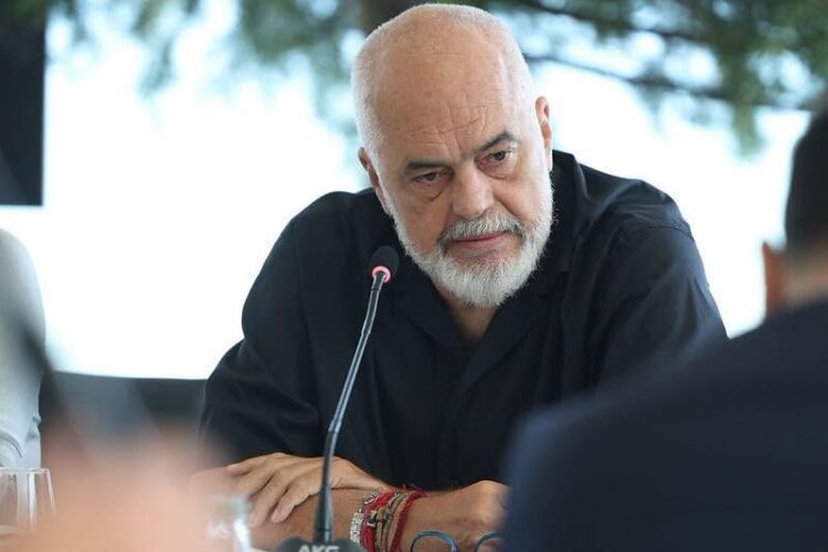 Edi Rama reagon për dorëheqjen e ministres së Shëndetësisë, Evis Sala