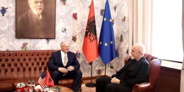 Ambasadori i SHBA Eric Wendt ‘zbarkon’ në Kryeministri, takim ‘kokë më kokë’ me Ramën