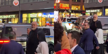 “O mafioz!” Të rinjtë shqiptarë e presin me vezë Edi Ramës në New York: O kriminel, gjithë Shqipëria të urren