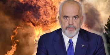 ‘Gjithçka nën kontroll!’ Himara dhe Fieri u përvëluan gjithë natë, Rama nga Facebook shpall fitoren mbi zjarret