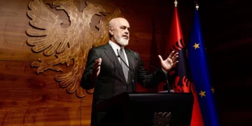 Rama mbrohet me stilin e “të pandehurit”: Nuk ka bir nëne të ketë një provë që ju kam marrë një qindarkë