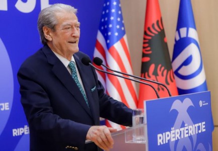Berisha pas vizitës në SHBA: Kërkova mbështetjen e administratës amerikane për rrëzimin e diktaturës së krimit dhe drogës