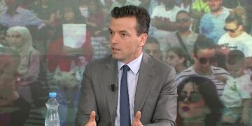 “Censura nuk na ndal”, Agron Shehaj: Rrjetet sociale po shkërmoqin pushtetin e Edi Ramës!