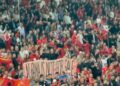 Protesta mbërrin te Kombëtarja, tifozët shpalosin parulla në stadium: Shqipëria nuk shitet!