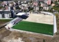 Investimet e FSHF në infrastrukturë/ Stadiumi “Myslim Koçi” drejt përfundimit, në fazën finale shtrimi i tapetit