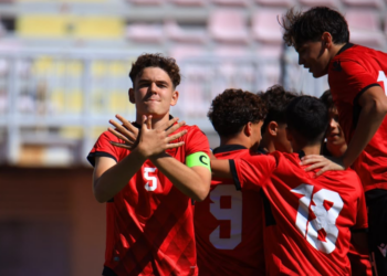 Kombëtarja U-17/ Spektakël në ‘Loro Boriçi’, kuqezinjtë mposhtin 5-1 Malin e Zi