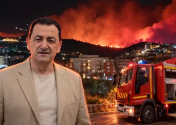 Zjarri apokaliptik në Himarë/ Beleri: Bashkia me dy zjarrfikëse dhe njëra ishte pa ujë, ndërsa Tavo i harxhon paratë për festivale