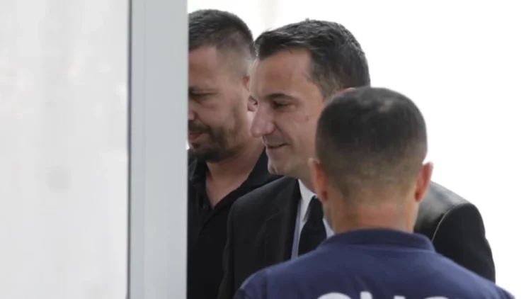 Veliaj bën kryetarin nga qelia, miraton fondet për çerdhet e abonetë për pensionistët