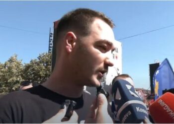 Protesta në Prishtinë/ Djali i Kadri Veselit: Nuk e kemi humbur besimin te bota perëndimore dhe drejtësia e tyre