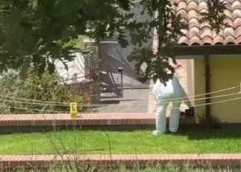 Hyri me disa të tjerë për të vjedhur në një banesë në Itali, pronari vret 25 vjeçarin shqiptar