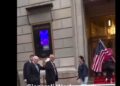 Protestuesit thirrje gjeneralit Wesley Clark në Nju Jork: Mos qëndroni në krah të Edi Ramës, ai është kriminel!