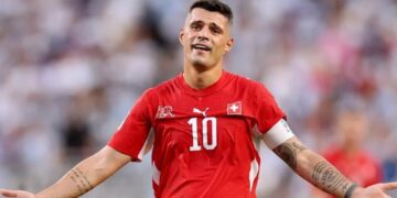 Thellohet skandali i çështjes “Xhaka”, mesfushori shqiptar rrezikon sanksione të rënda edhe nga FIFA