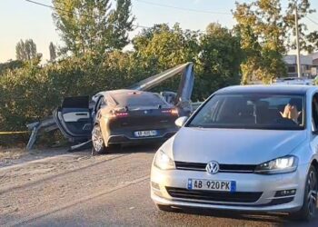 Humb jetën 23-vjeçari në Fushë Krujë, aksidentohet edhe ambulanca që shkoi për të plagosurin