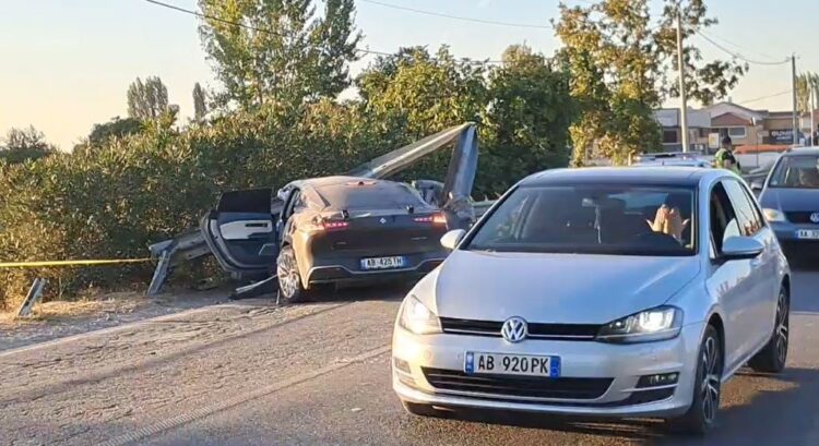 Humb jetën 23-vjeçari në Fushë Krujë, aksidentohet edhe ambulanca që shkoi për të plagosurin