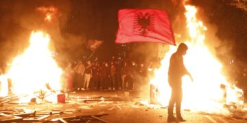 Paralajmërohet sërish protestë nesër, në orën 14:00 te Ministria e Arsimit