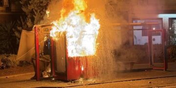 “Dialogu në letër, protesta në flakë” – DW: Studentët nuk tërhiqen! Rama kërkon dialog, por bën akuza