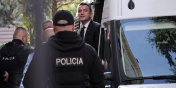 Fatmir Xhafaj dhe Bledi Çuçi kërkesë ministrit Toni Gogu: Na sqaro pse u transferua Erion Veliaj