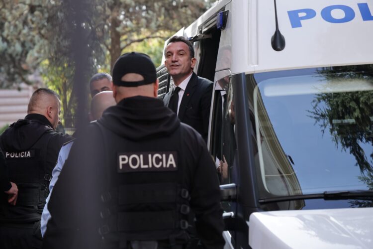 Fatmir Xhafaj dhe Bledi Çuçi kërkesë ministrit Toni Gogu: Na sqaro pse u transferua Erion Veliaj