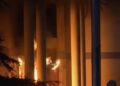 Përfshihet nga flakët Ministria e Ekonomisë, thyhen xhamat e KQZ-së dhe hyhet në Ministrinë e Financave