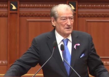 Berisha paralajmëron socialistët: Videot e Adi Hilës janë lule para atyre që keni ju me Gys Agasin