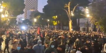 Dhuna tek Bulevardi/ 11 persona përfundojnë te Trauma, ja gjendja e tyre