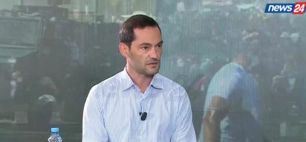 Mjeku “plas bombën”: Erjon Vishkullin e hipën në ambulancë dhe u zbrit sërish! Kush e dha urdhrin?
