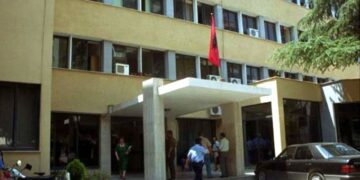 Protestat studentore/ Gjykata liron tre protestues, njëri ishte arrestuar në mënyrë të paligjshme
