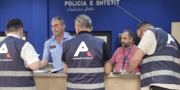 Avokati i Popullit: Dhunë ndaj 26 të rinjve në komisariate, të miturit keqtrajtohen