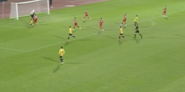 Ndeshje e çmendur në Elbasan, verdheblutë përmbysin Partizanin në fund