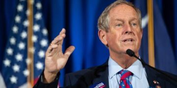 Kongresmeni Republikan, Joe Wilson “shuplakë” Ramës: Ndalni dhunën, të rinjtë meritojnë zë