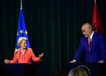 Komisioni Evropian reagon ndaj paralajmërimit të Ramës për kufizimin e lëvizjes së protestuesve: Vendosin shtetet anëtare