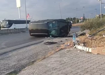Aksident i rëndë në Lushnje, shoferi humb kontrollin e mjetit dhe përplaset me murin e biznesit