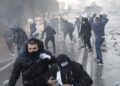 “Të dhimbshme këto imazhe”/ Alban Skënderaj në mbështetje të të rinjve, reagon për dhunën gjatë protestave: Policia të reagojë profesionalisht