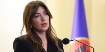 Protestat në Shqipëri/ Albulena Haxhiu: Të dëgjohen studentët, arroganca vetëm i nxit protestat