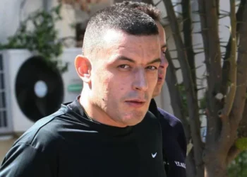 Arratisja spektakolare pas lejes së burgut, Alket Rizai dyshohet se u arratis drejt Shqipërisë ose Kosovës