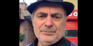 Altin Goxhaj rrëfen 10 orët në Komisariat: Më ndaluan pse po filmoja dhunën policore ndaj studentëve