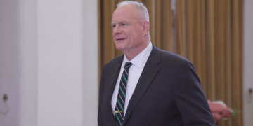 Pas SPAK-ut,  ambasadori dhe senatorët amerikanë takohen me deputetët e opozitës