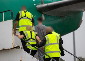Shqiptarët më të dëbuarit nga Anglia, në krye të listës për të pestin vit radhazi