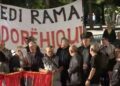 “Qeveri e drogës”, protestuesit marshojnë drejt Kryeministrisë
