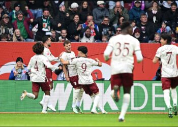 Neuer bën gafën e vitit, Bayern nuk shkon përtej barazimit në Augsburg